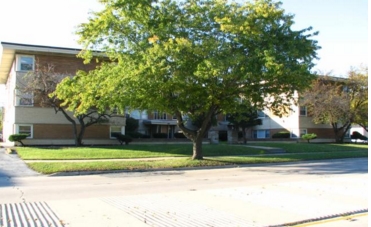 128 E Joe Orr Rd in Chicago Heights, IL - Building Photo