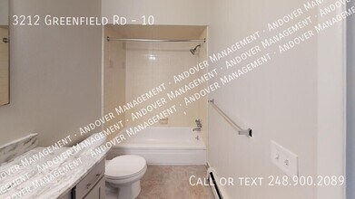 3212 Greenfield Rd in Royal Oak, MI - Building Photo - Building Photo