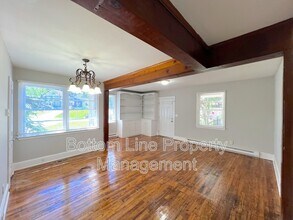 3141 Columbus Cir in Charlotte, NC - Building Photo - Building Photo