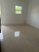 8056 Buttonwood Cir in Tamarac, FL - Building Photo