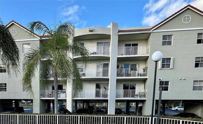8200 SW 210th St in Cutler Bay, FL - Building Photo - Building Photo