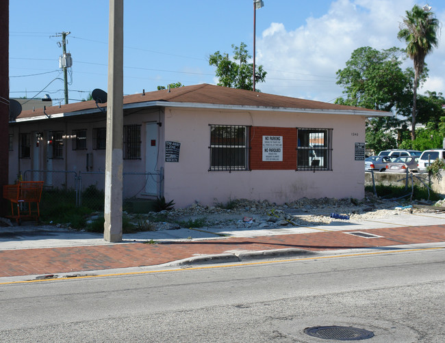 1240 SW 7th St in Miami, FL - Building Photo - Building Photo