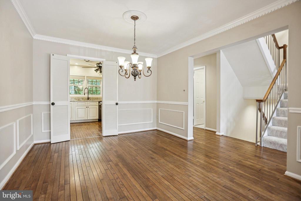 5134 Heritage Ln in Alexandria, VA - Building Photo