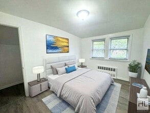 HIGHLAWN AVENUE in Brooklyn, NY - Building Photo - Building Photo