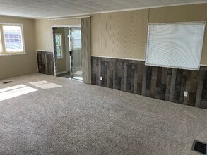 3811 Midway Dr in Ellenton, FL - Building Photo - Building Photo
