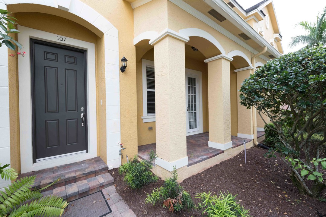107 Mulligan Pl in Jupiter, FL - Building Photo