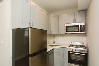 510 W Belmont Ave in Chicago, IL - Building Photo - Building Photo