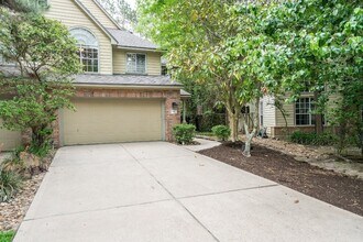 66 Lakeridge Ct in The Woodlands, TX - Foto de edificio - Building Photo
