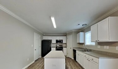 6 Selsey Ct in Greensboro, NC - Building Photo - Building Photo