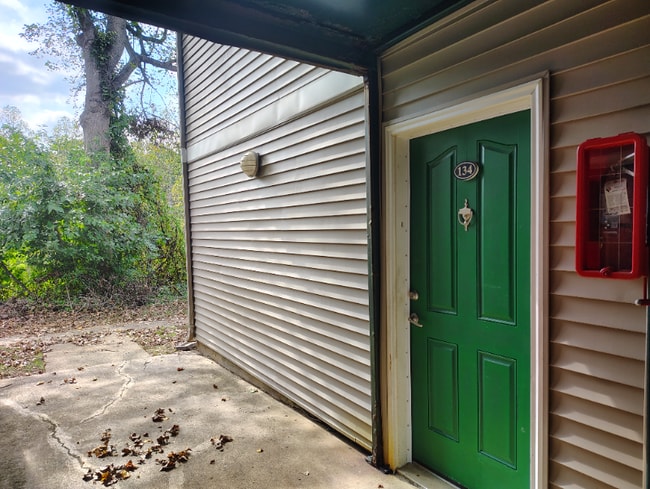 600 Reusens Rd