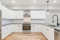 2709 W Jefferson St photo'