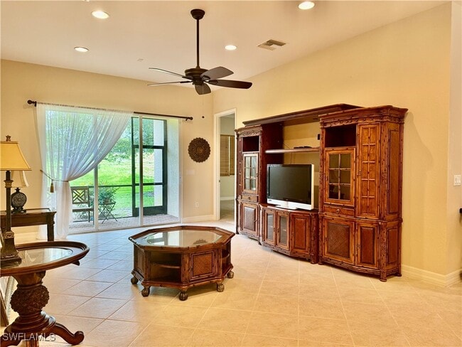 10419 Carolina Willow Dr in Ft. Myers, FL - Building Photo - Building Photo