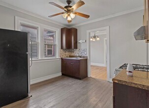 2220 N Holton St in Milwaukee, WI - Building Photo - Building Photo