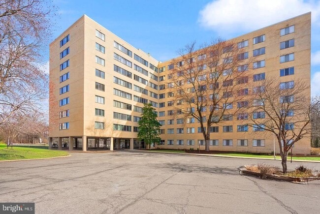 6631 Wakefield Dr in Alexandria, VA - Building Photo - Building Photo