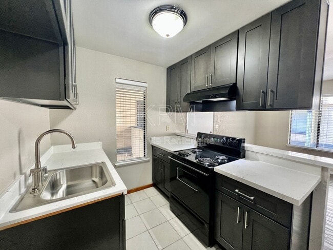 property at 6724 Plymouth Rd