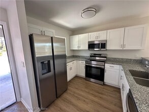 6952 San Benito Dr in Sebring, FL - Building Photo - Building Photo