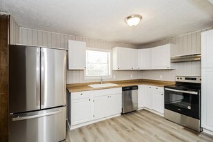 3622 Sharon Ct in Douglasville, GA - Building Photo