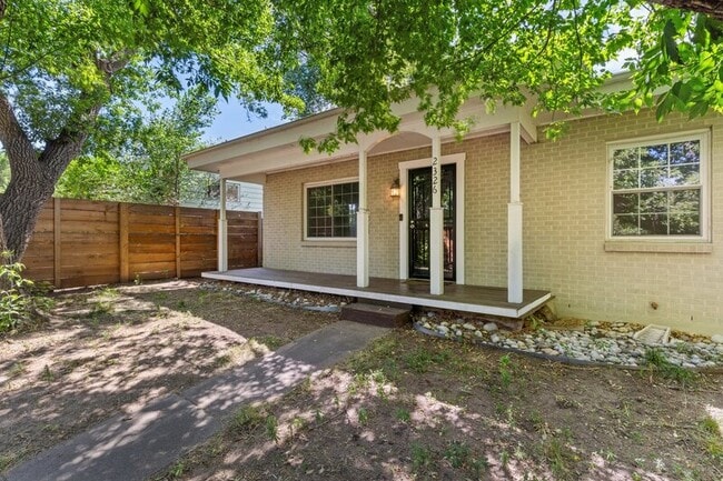 2326 N Meade Ave in Colorado Springs, CO - Building Photo - Building Photo