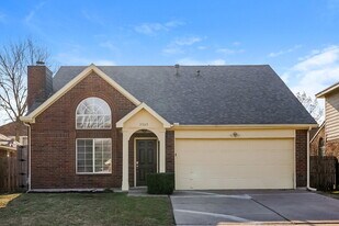 3305 Wilmington Dr in Grand Prairie, TX - Building Photo