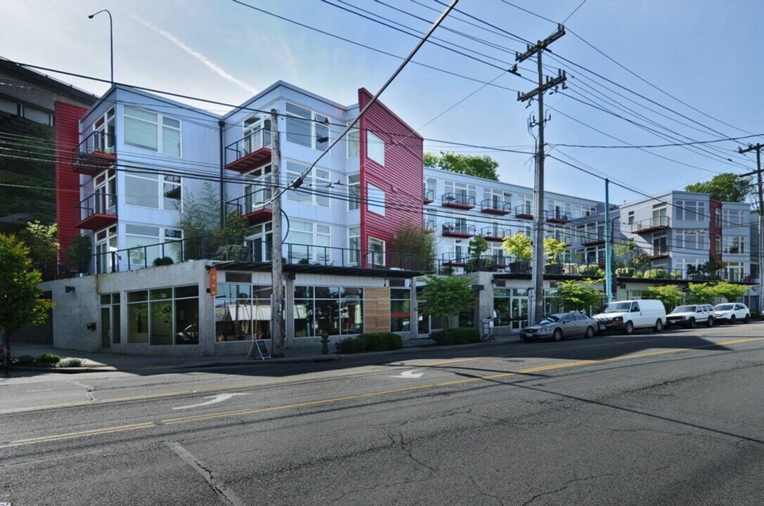 2960 Eastlake Ave E in Seattle, WA - Building Photo