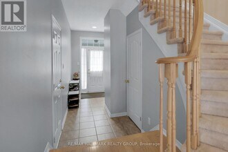957 Lucille Way in Ottawa, ON - Building Photo - Building Photo