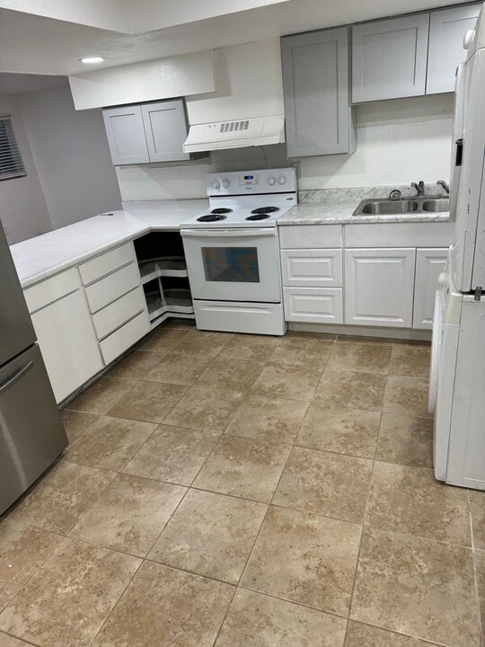 1978 Sir Robert Dr-Unit -Downstairs in Salt Lake City, UT - Building Photo