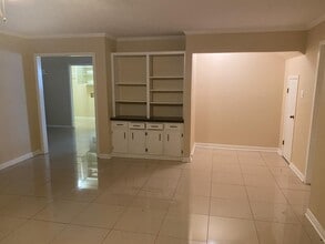 6975 Burlington Dr in Beaumont, TX - Building Photo - Building Photo