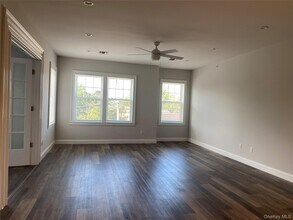 840 Montauk Hwy in Copiague, NY - Building Photo - Building Photo