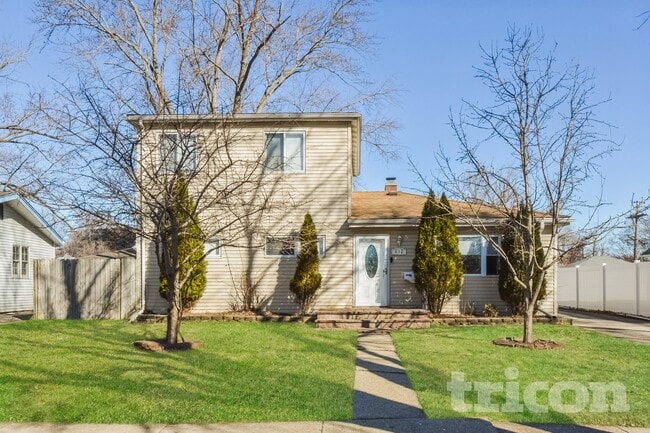 property at 612 W James St