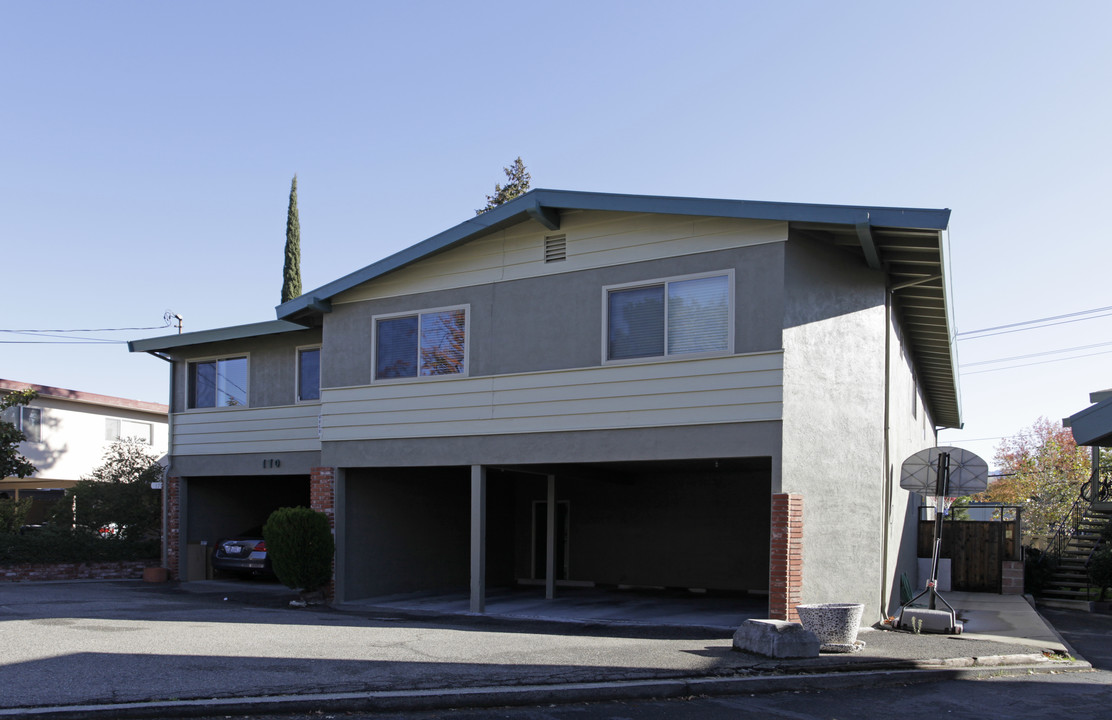 170 Village in Walnut Creek, CA - Foto de edificio