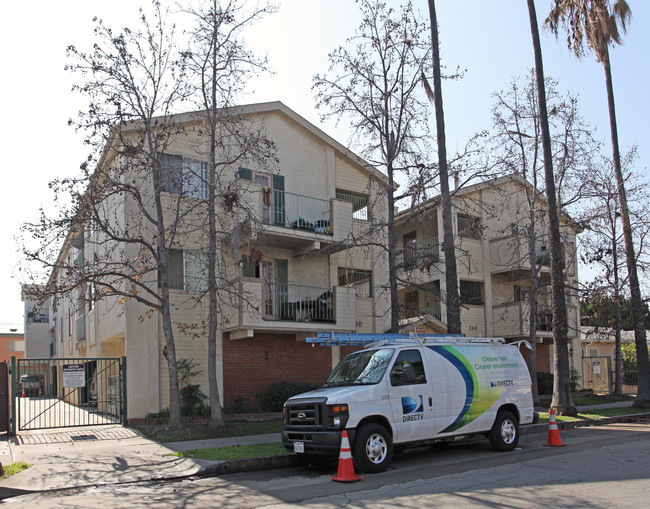 244-250 E Nevada St in Long Beach, CA - Building Photo - Building Photo