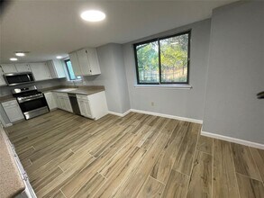 8306 Hanbridge Ln in Austin, TX - Building Photo - Building Photo