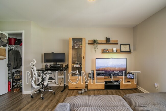 property at 4605 Coronado Dr