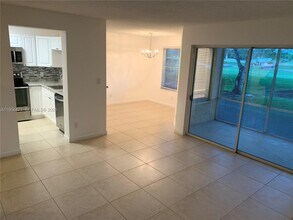 1013 Coral Club Dr in Coral Springs, FL - Building Photo - Building Photo