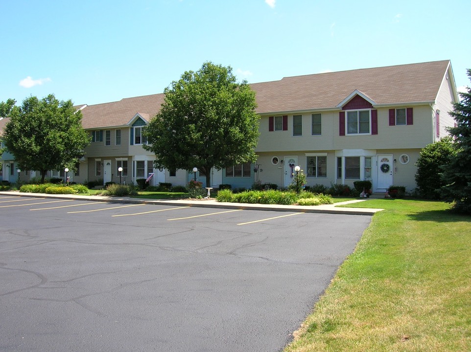 Colfax Townhomes in Mishawaka, IN - Foto de edificio