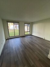 7290 W Dean Rd in Milwaukee, WI - Building Photo - Building Photo