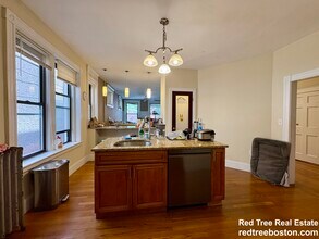 184 St Paul St in Brookline, MA - Building Photo - Building Photo