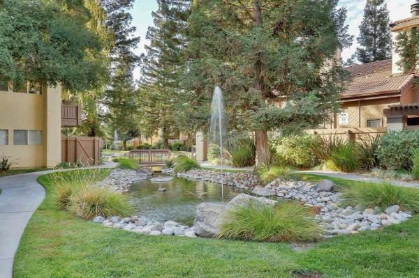 3700 Tully Rd in Modesto, CA - Building Photo - Building Photo