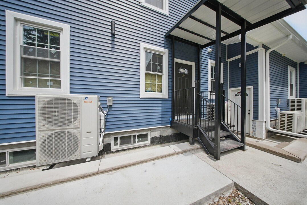 14 Yankee Pl in Ellenville, NY - Building Photo
