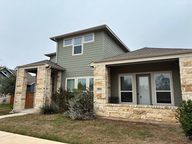 7800 Hillock Terrace in Austin, TX - Building Photo - Building Photo