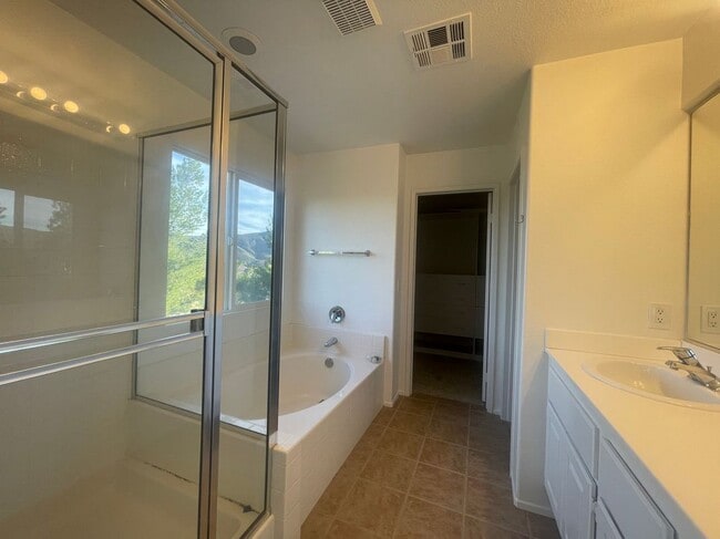 31952 Hollyhock Way in Lake Elsinore, CA - Building Photo - Building Photo