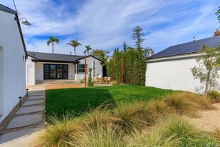 4657 Lenore Dr in San Diego, CA - Building Photo