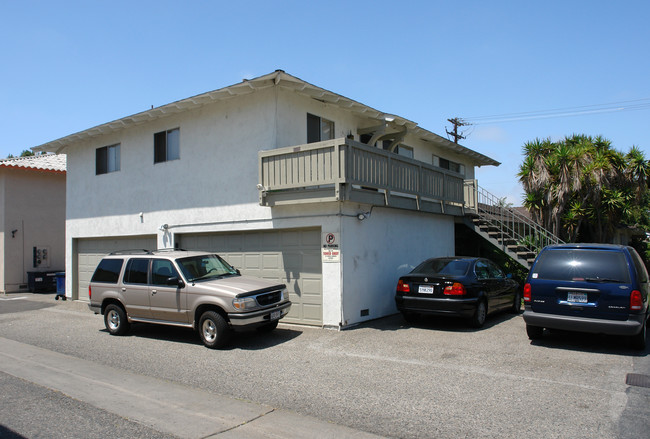 16722 Goldenwest St in Huntington Beach, CA - Building Photo - Building Photo