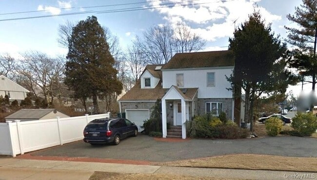 property at 528 Waukena Ave