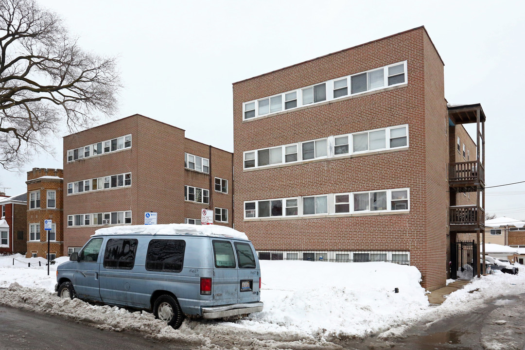 6015-6023 N Fairfield Ave in Chicago, IL - Building Photo