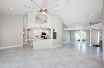 912 Landmark Cir in St. Petersburg, FL - Building Photo - Building Photo