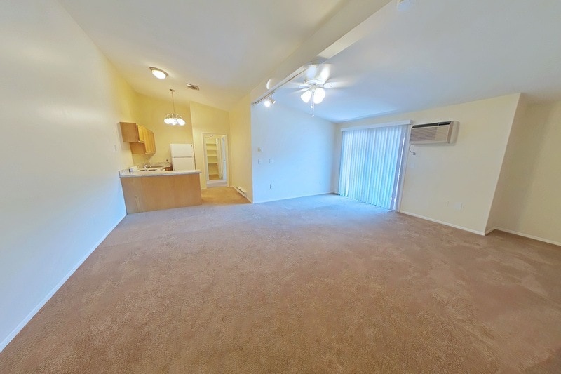 Long Meadow Landings in Groton, CT - Foto de edificio
