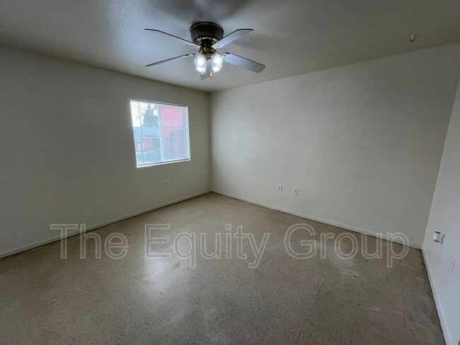 69 N 4th St in Porterville, CA - Building Photo - Building Photo