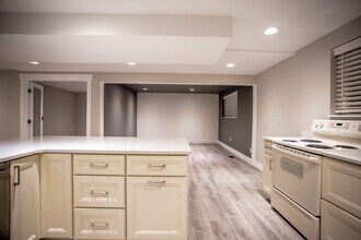 931 Green Oaks Dr, Unit Basement in Bountiful, UT - Building Photo - Building Photo