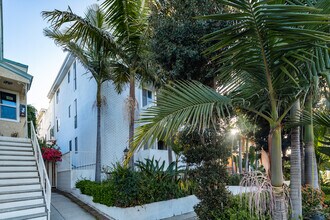 1111 Euclid St in Santa Monica, CA - Building Photo - Building Photo